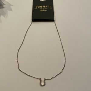 Forever21 horseshoe necklace